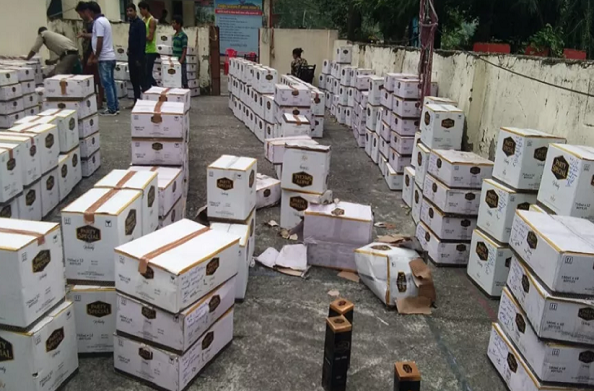 पौड़ी: पुलिस को मिली बड़ी कामयाबी… 420 पेटी अवैध शराब की पेटी बरामद
