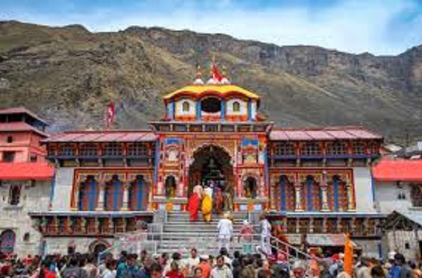 टिहरी: 30 अप्रैल को खुलेंगे बद्रीनाथ के कपाट… नरेंद्रनगर राजमहल में निकाली गई तारीख