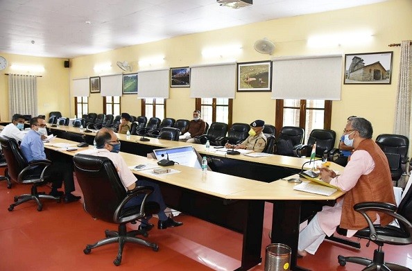 देहरादून: सीएम रावत ने ली आपदा प्रबंधन प्राधिकरण की बैठक