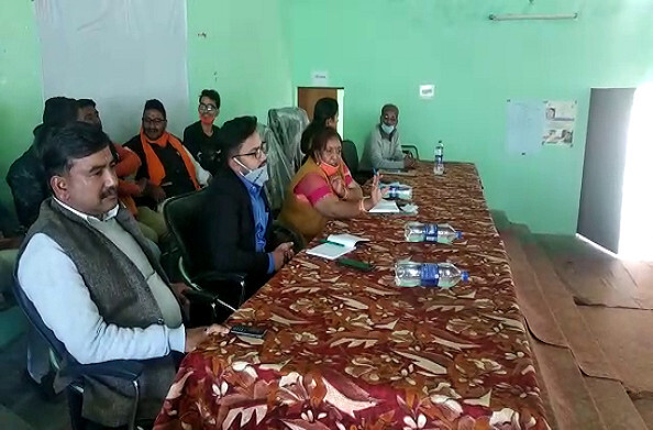 गंगोलीहाट: समीक्षा बैठक से अधिकारी नदारद तो भड़कीं विधायक