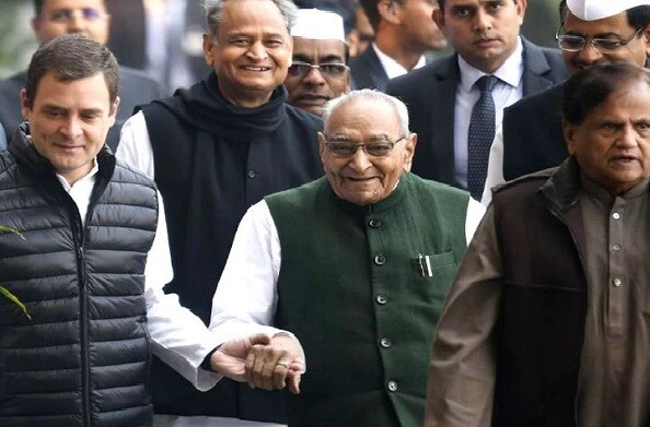 कांग्रेस के दिग्गज और वरिष्ठत्म नेता मोतिलाल वोरा का 93 साल की उम्र में निधन, PM मोदी और राहुल गांधी ने जताया शोक