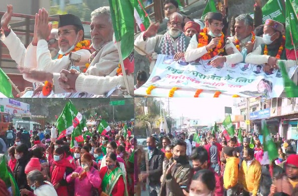 श्रीनगर गढ़वाल में उतराखंड क्रान्ति दल ने 2022 विधानसभा चुनाव के लिए अपनी आगाज रैली का आयोजन कर की जनसभा, भारी संख्या में जुटे लोग