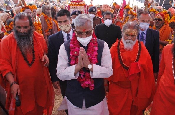 कुम्भ में संतों के दर्शन मात्र से जीवन होता है सफलः मुख्यमंत्री त्रिवेंद्र