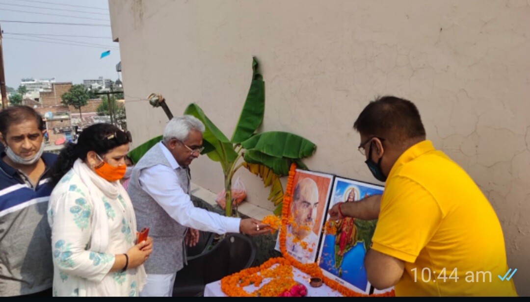 देहरादून : डॉ श्यामा प्रसाद मुखर्जी के बलिदान दिवस पर बद्रीश कॉलोनी में श्रद्धांजलि कार्यक्रम हुआ आयोजित, भाजपा प्रदेश अध्यक्ष मदन कौशिक ने किया वृक्षारोपण