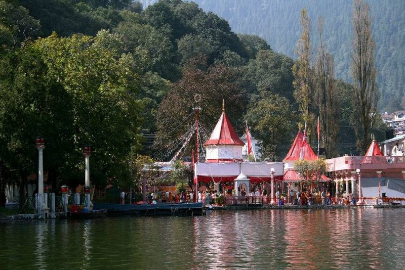 नवरात्रि स्पेशल : जानें शक्तिपीठ मंदिर नैना देवी की कहानी जिनके अंश्रु से हुआ था नैनी झील का निर्माण