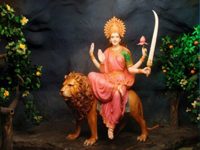 नवरात्रि के छठें दिन होती है देवी कात्यानी की पूजा, जानें कैसे करें मां की पूजा