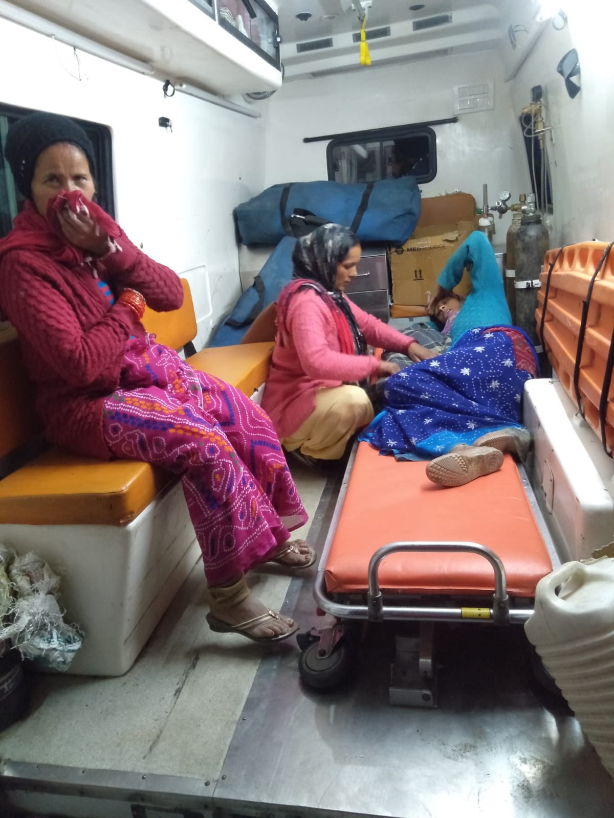जोशीमठ : बदरीनाथ राष्ट्रीय राजमार्ग पर महिला ने दिया बच्चे को जन्म