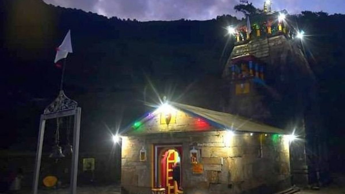 द्वितीय केदार भगवान मद्महेश्वर मंदिर के कपाट शीतकाल के लिए हुए बंद, 25 नवंबर को रुद्रप्रयाग जिले में रहेगा अवकाश