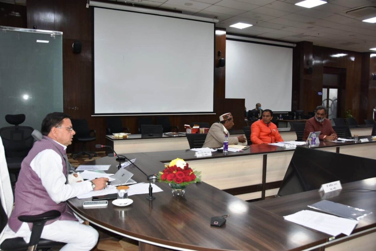 कोविड-19 से सम्बन्धित बचाव कार्यों की मुख्यमंत्री ने की समीक्षा, 31 दिसम्बर को आयोजित होगी उच्च स्तरीय बैठक