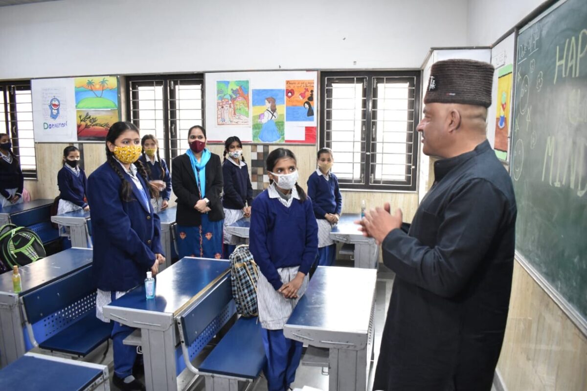 दिल्ली के स्कूल,अस्पताल देखने दिल्ली पहुंचे कोठियाल ने कहा,उत्तराखंड को भी ऐसे अस्पतालों और स्कूलों की जरूरत
