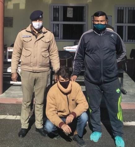 पिथौरागढ़: नाबालिग से दुष्कर्म के आरोपी को पुलिस ने चंपावत से पकड़ा