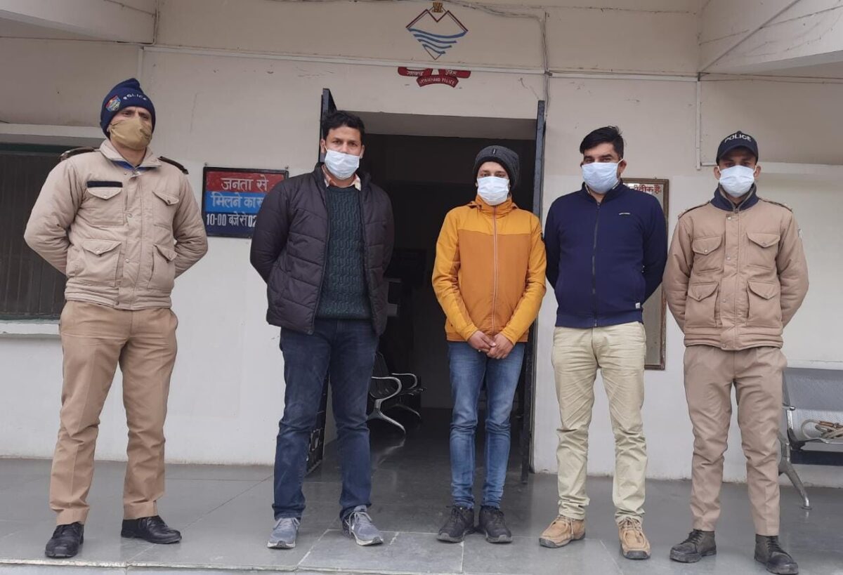 पिथौरागढ़ : कृषि उत्पाद दिलाने के नाम पर लाखों रुपए की ठगी , पुलिस ने दिल्ली से किया आरोपी को गिरफ्तार