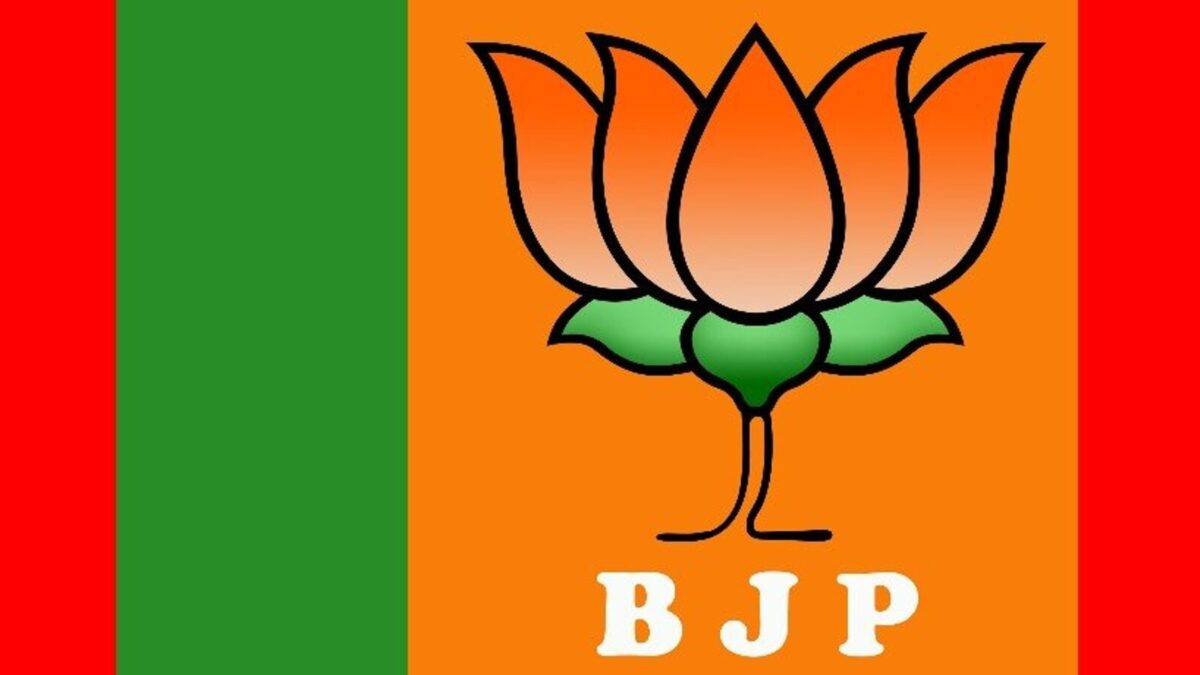 उत्तर प्रदेश में बीजेपी ने जारी की पहले व दूसरे चरण के लिए प्रत्याशियों की सूची ,गोरखपुर से लड़ेंगे सीएम योगी चुनाव