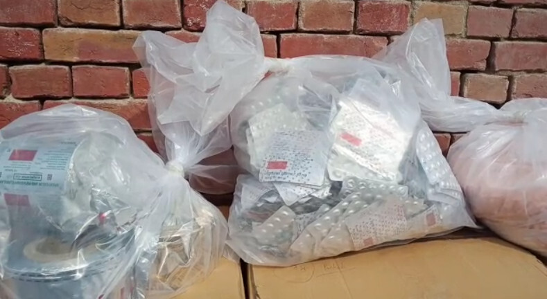 काशीपुर में इंसान की जान से खिलवाड़, पुलिस ने पकड़ी नकली दवा की फैक्ट्री, आरोपी गिरफ्तार