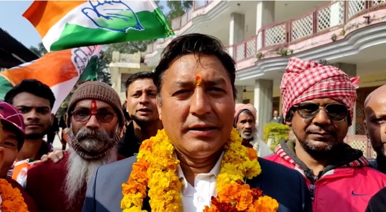 नरेन्द्रनगर विधानसभा से कांग्रेस के प्रत्याशी ओम गोपाल रावत ने दर्जनों गांव में पैदल चल लोगों से किया संवाद