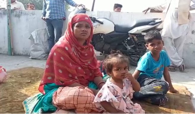 खुद को बांग्लादेशी बताकर फाड़े कपड़े, पैसों के लालच में करती है महिला ये काम