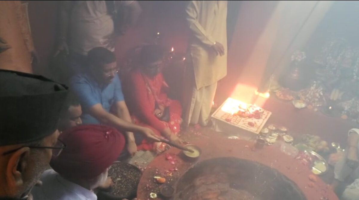 काशीपुर- नवरात्रों के साथ चैती मेले का हुआ आगाज, डीएम ने किया उद्घाटन