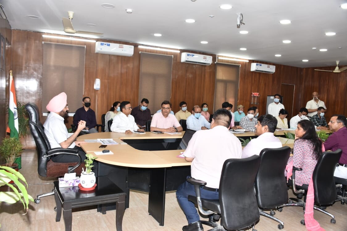 देहरादून – मुख्य सचिव ने दिये अधिकारियों को निर्देश विभागीय परियोजनाओं को उन्नति पोर्टल में किया जाए शामिल