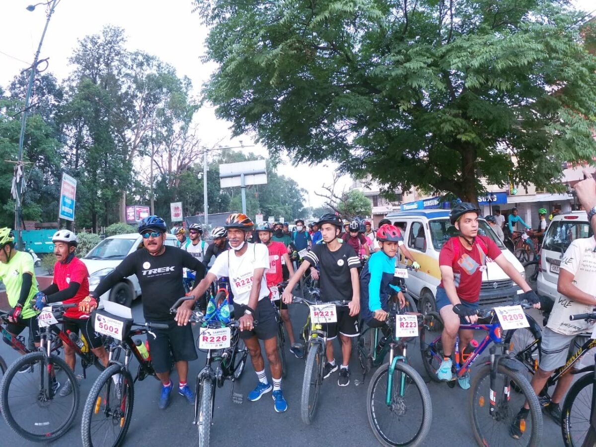 सारमंग एडवेंचर टूर्स ने करवाई साइकिल रैली, कुल 51 प्रतिभागियों ने रैली में लिया भाग