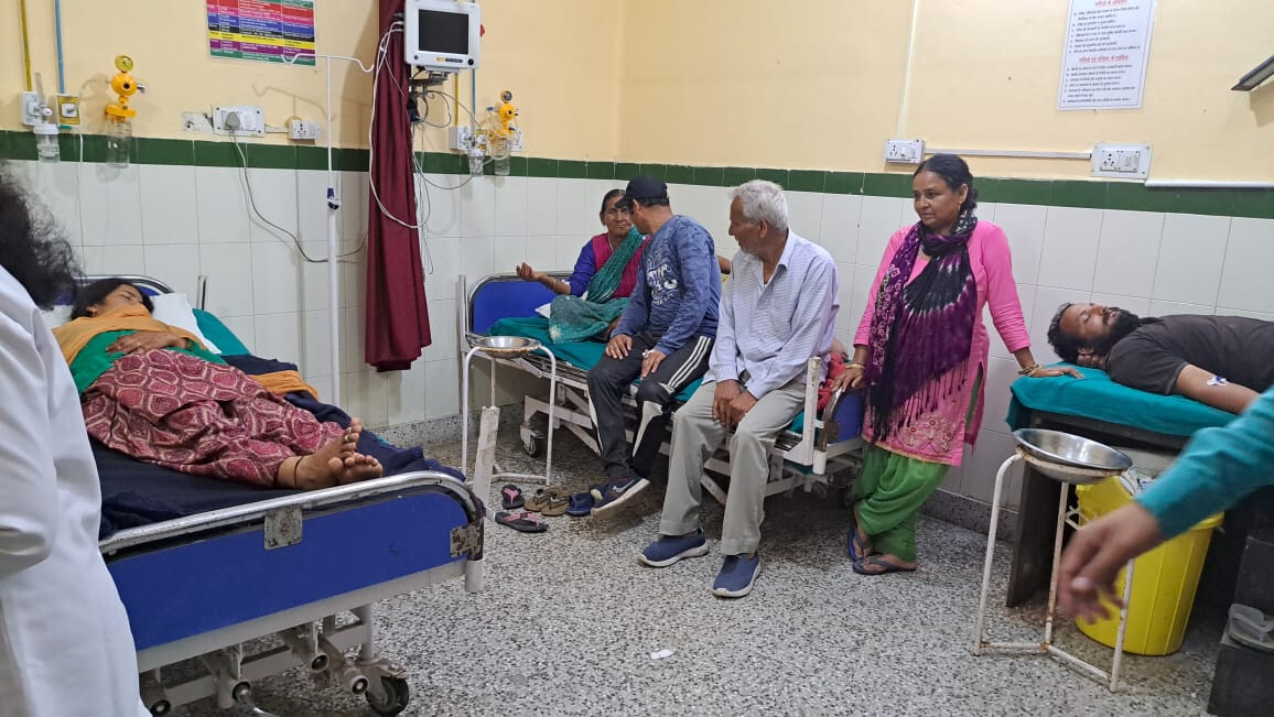 पौड़ी- जंगली मशरूम खाने से एक ही परिवार के 6 लोग बीमार, जिला चिकित्सालय में भर्ती