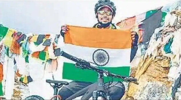 हिमालय की चोटियों पर साइकिल से चढ़ाई कर बनाया रिकॉर्ड, पढ़ें गोरखपुर के उमा सिंह के बारे में