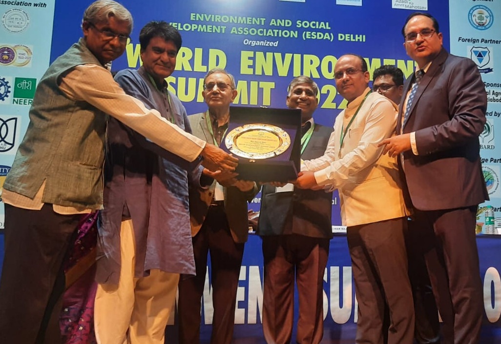वर्ल्ड एनवायरमेंट समिट में सुरेश भाई को मिला पर्यावरण विभूषण पुरस्कार