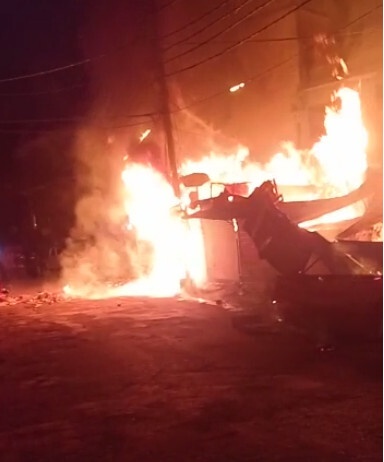 पिथौरागढ़ में भीषण अग्निकांड, आगजनी में हुआ करोड़ों का नुक्सान