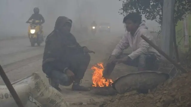 Uttarakhand Weather : पहाड़ों में बर्फ़बारी के कारण प्रदेश में बढ़ी ठण्ड, बारिश की भी जताई जा रही संभावना