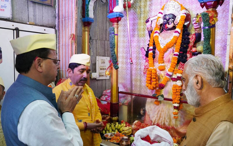 मुख्यमंत्री पुष्कर सिंह धामी ने श्री कालिका माताजी मंदिर में पूजा-अर्चना की