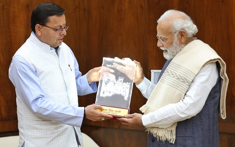 मुख्यमंत्री धामी ने प्रधानमंत्री नरेंद्र मोदी से शिष्टाचार भेंट की
