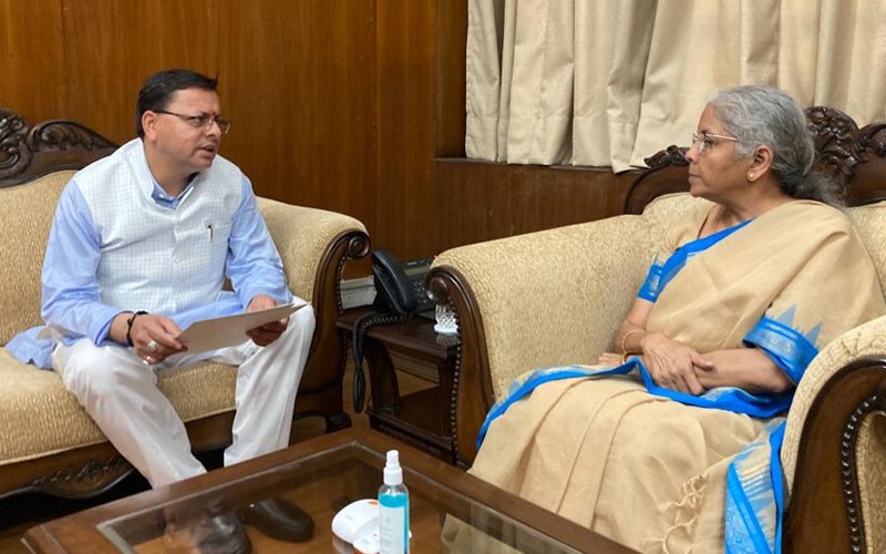 नई दिल्ली में केन्द्रीय वित्त मंत्री निर्मला सीतारमण से मुख्यमंत्री धामी ने की मुलाकात