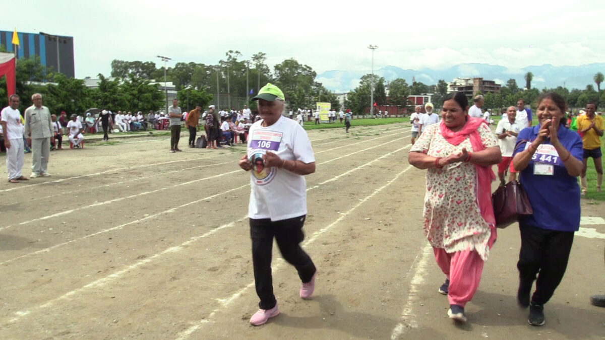 105 वर्षीय महिला ने लगाई रेस, आईं अव्वल