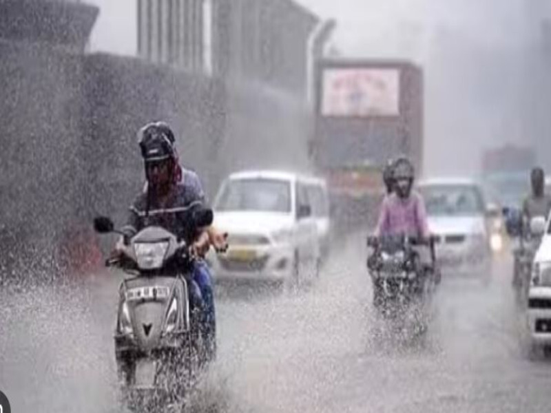 Uttarakhand News: आसमानी आफत से अभी नहीं मिलेगी राहत, येलो अलर्ट; लैंडस्लाइड से कई मार्ग बंद