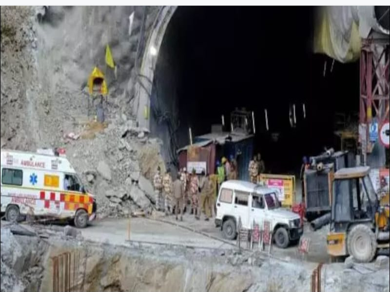 Uttarkashi Tunnel Rescue: 17 दिनों का इंतजार होगा खत्म, मैन्युअल ड्रिलिंग लगभग पूरी, एम्बुलेंस सुरंग के मुहाने पर पहुंची