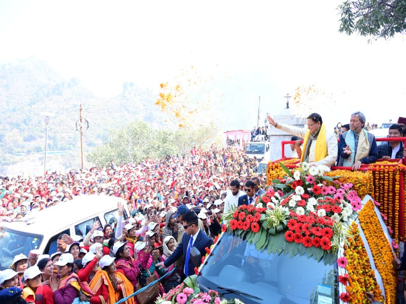 Uttarakhand : चमोली में मुख्यमंत्री ने किया जोरदार रोड शो, नंदा-गौरा महोत्सव में पहुंचे मुख्यमंत्री