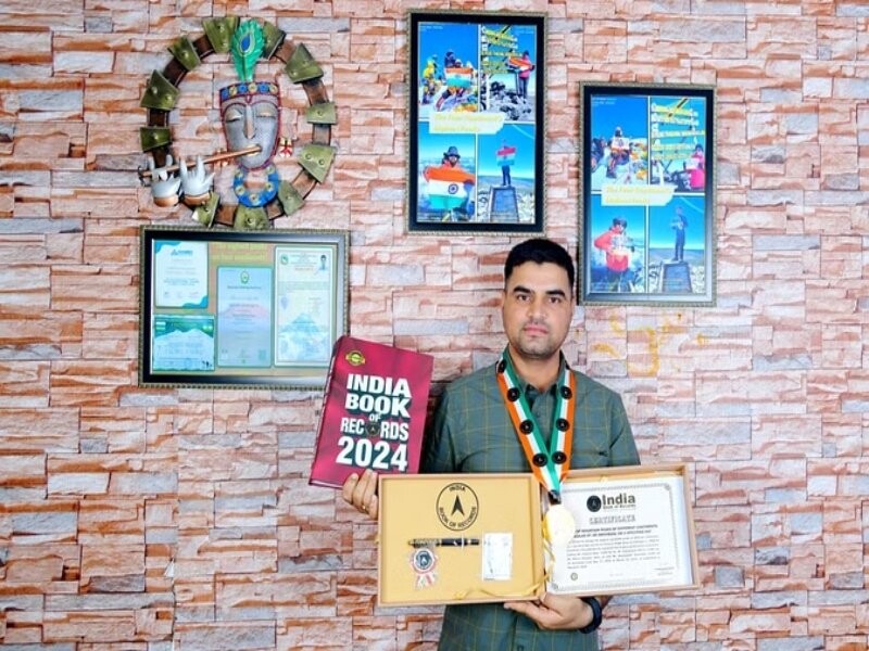 Uttarkashi News: एवरेस्ट विजेता प्रवीण राणा के नाम बड़ी उपलब्धि,इंडिया बुक ऑफ रिकॉर्ड में दर्ज हुआ नाम
