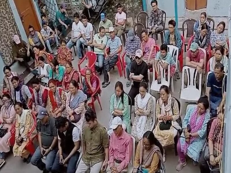 Pithoragarh: धारचूला में हेली यात्रा का विरोध, सात ग्राम सभाओं के ग्रामीणों ने की बैठक